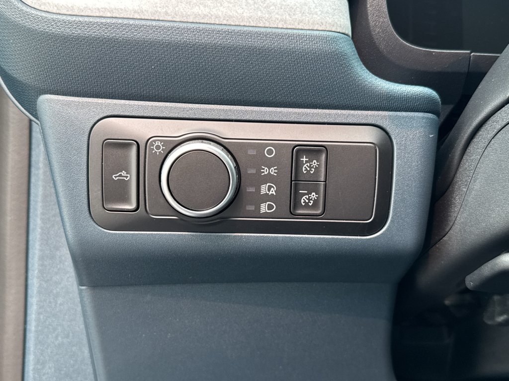 New 2026 Carbonized Gray Metallic Ford XLT image 26