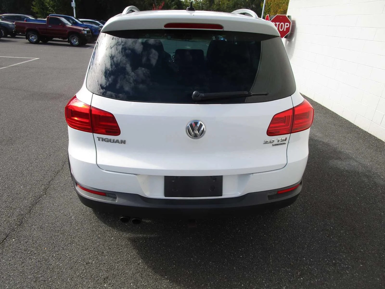 Used 2014 Pure White Volkswagen R-Line image 5