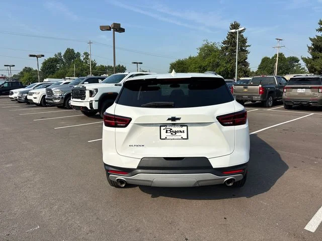 Used 2024 White Chevrolet LT image 29