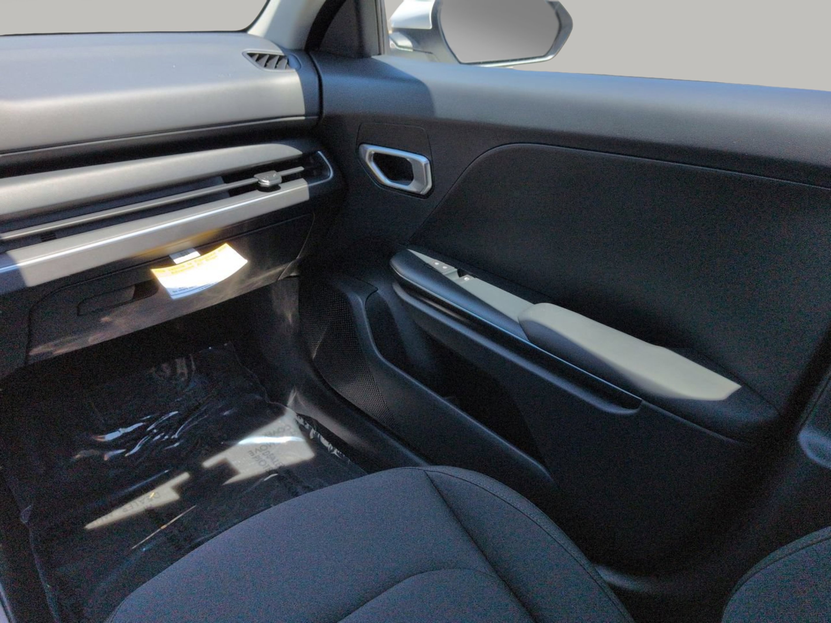 New 2026 Snow White Pearl Kia LX image 19