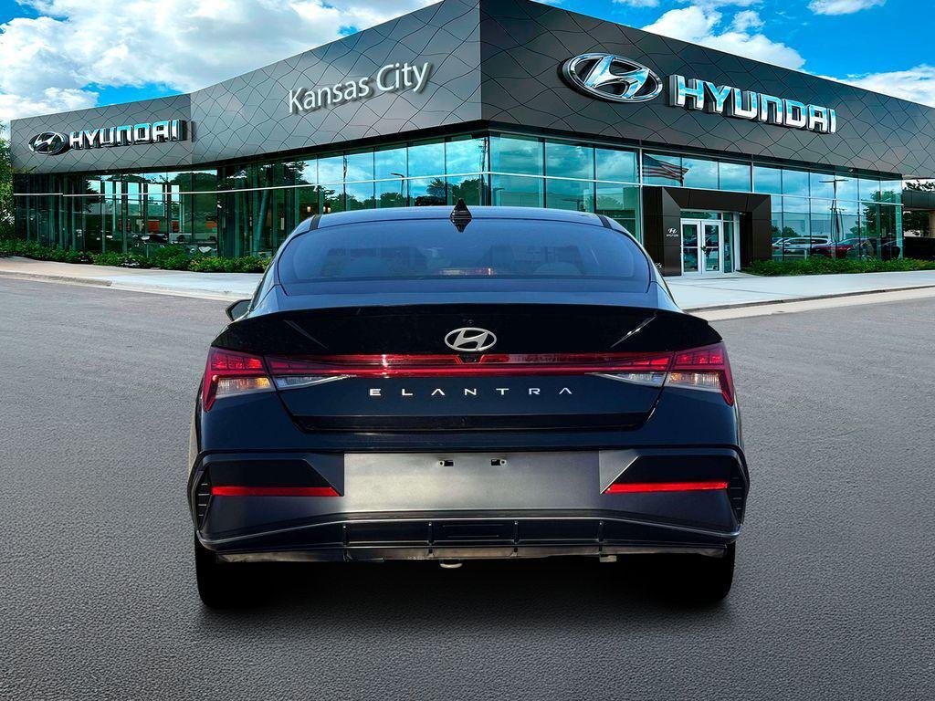New 2026 Abyss Black Hyundai SEL Sport image 6