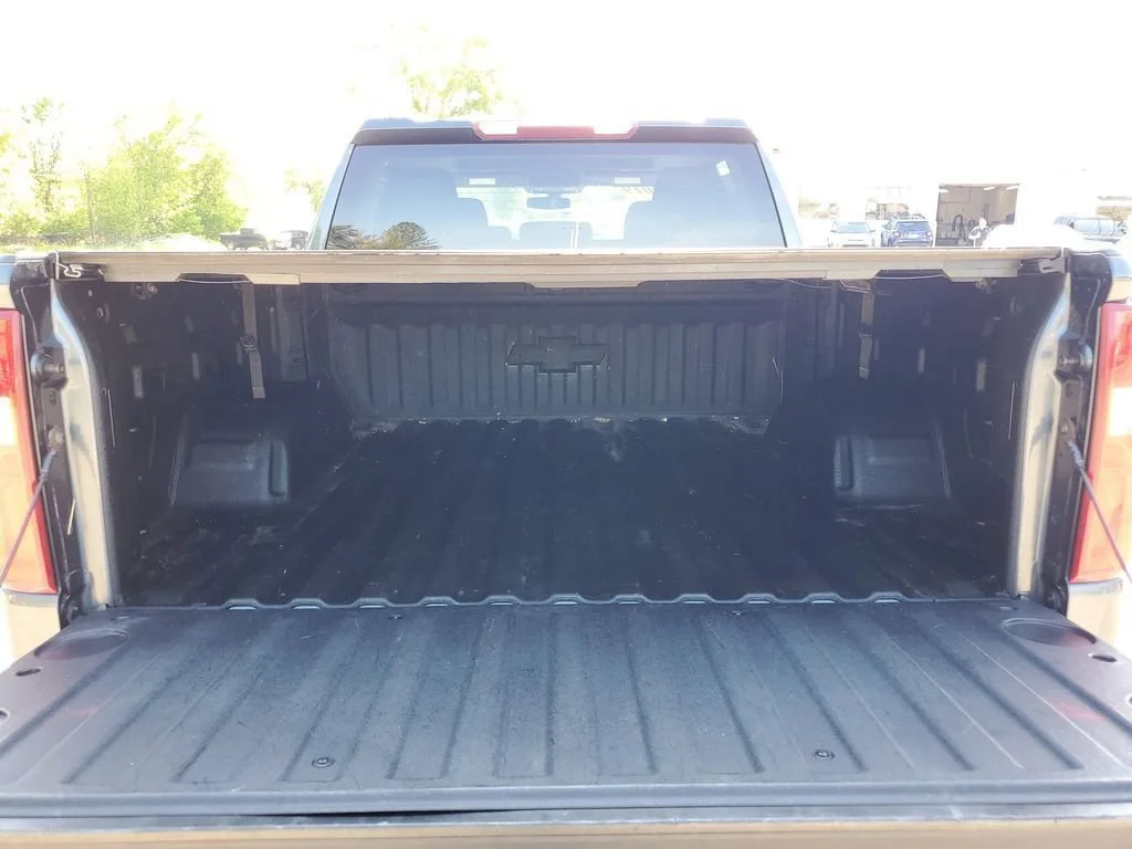 Used 2019 SHADOW GRAY METALLIC Chevrolet RST image 35