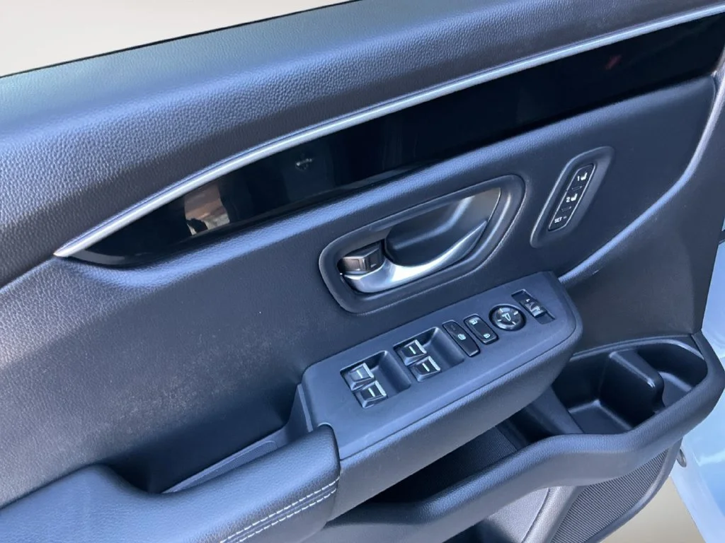 Used 2025 Blue Honda Touring image 14