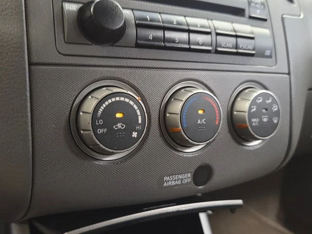 Used 2006 Silver Nissan 2.5 S image 18