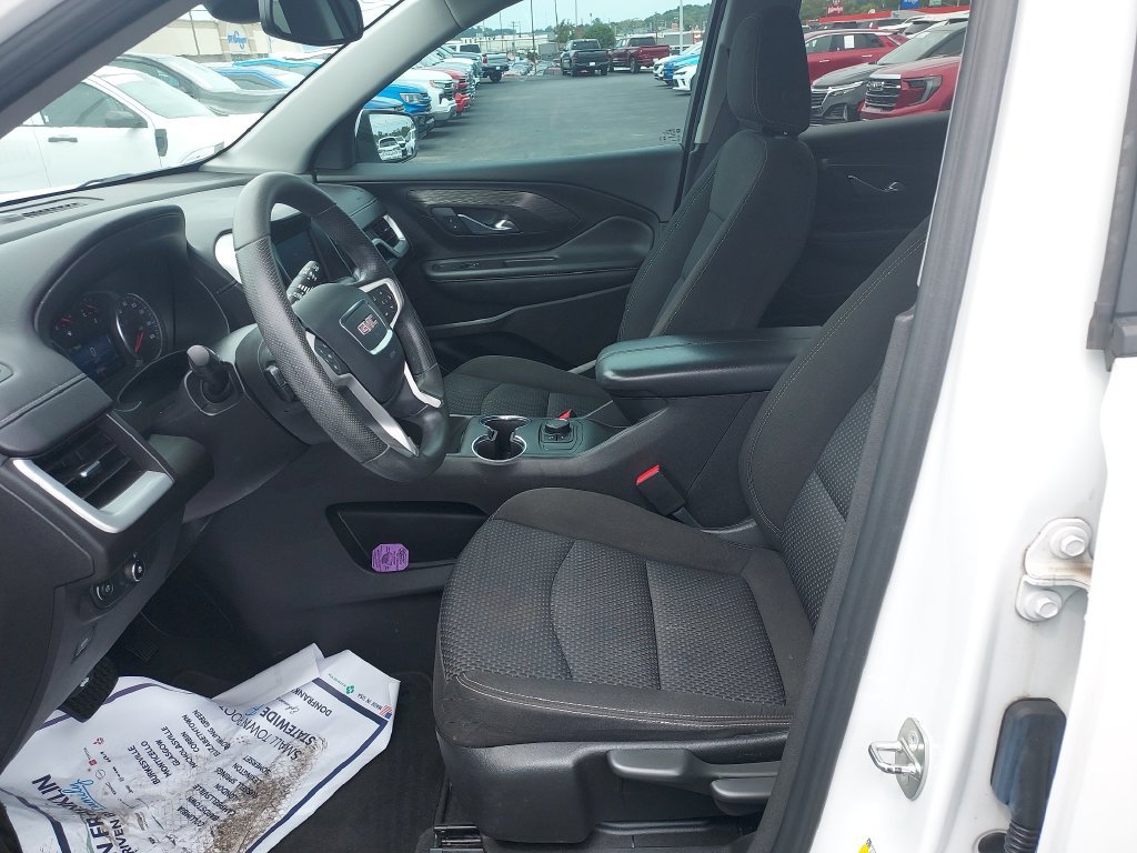 Used 2024 White GMC SLE image 13