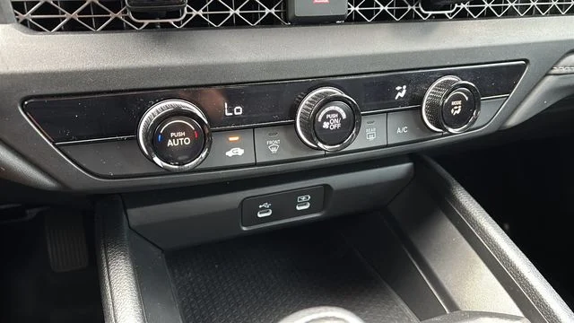 Used 2024  Honda LX image 29