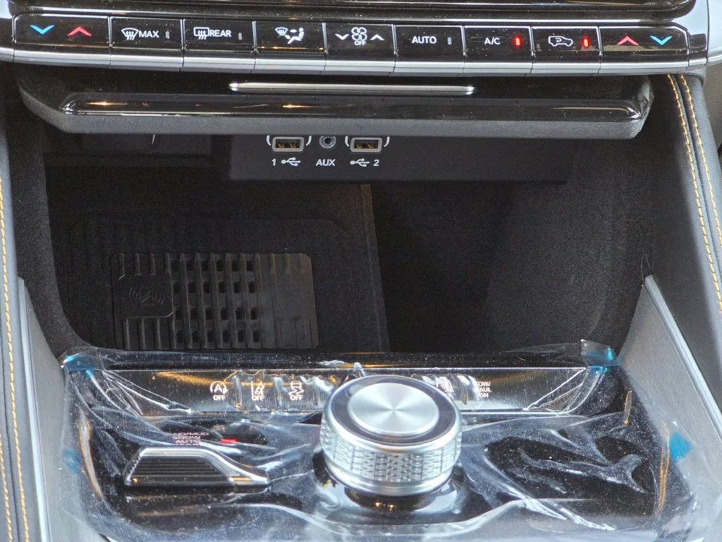 New 2026 White Jeep  image 32