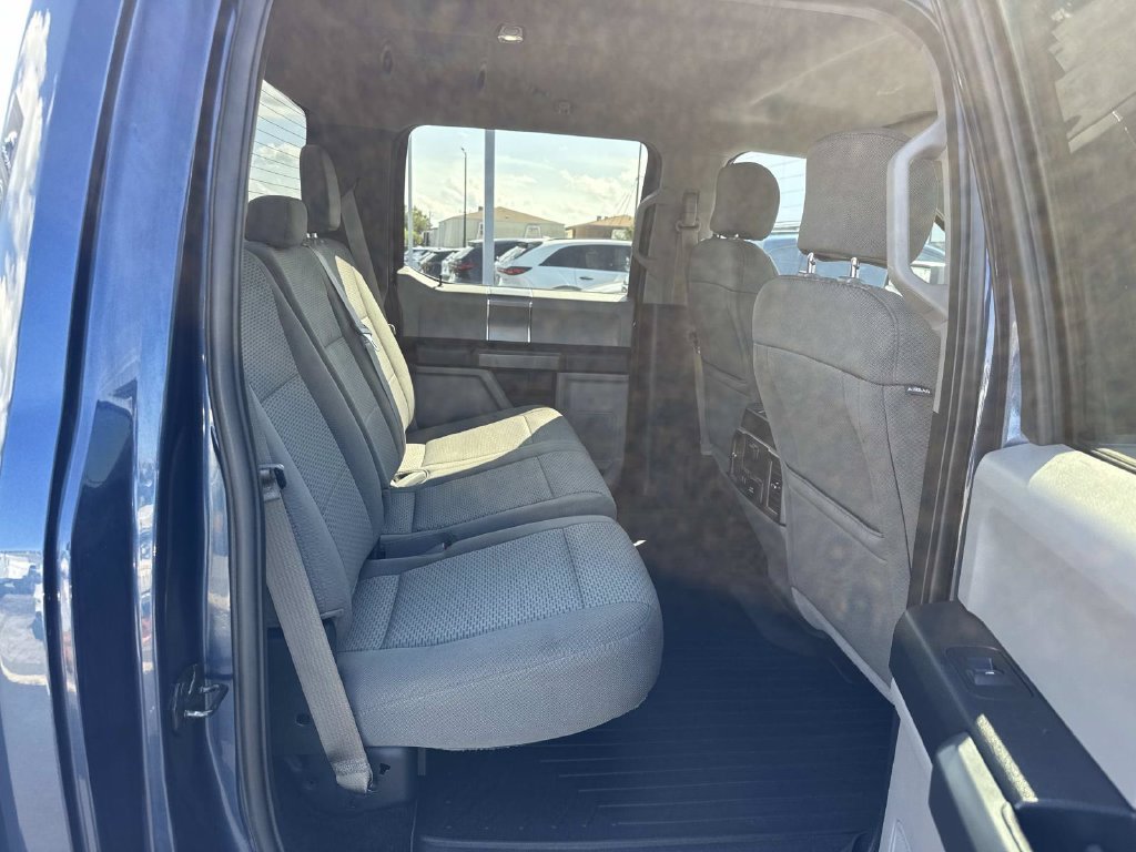 Used 2017 Blue Ford XLT image 9