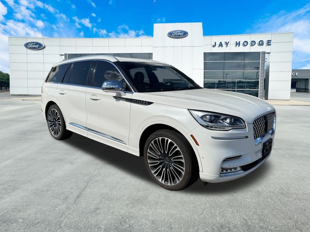 2021 Lincoln Aviator Black Label AWD's photo