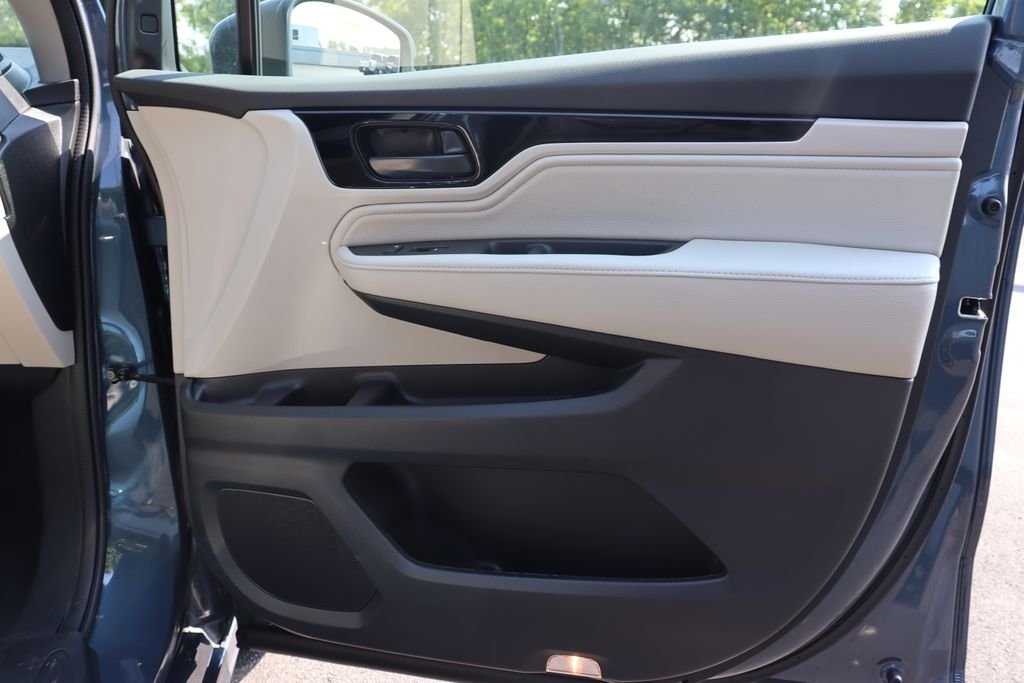 Used 2026 Gray Honda Touring image 21