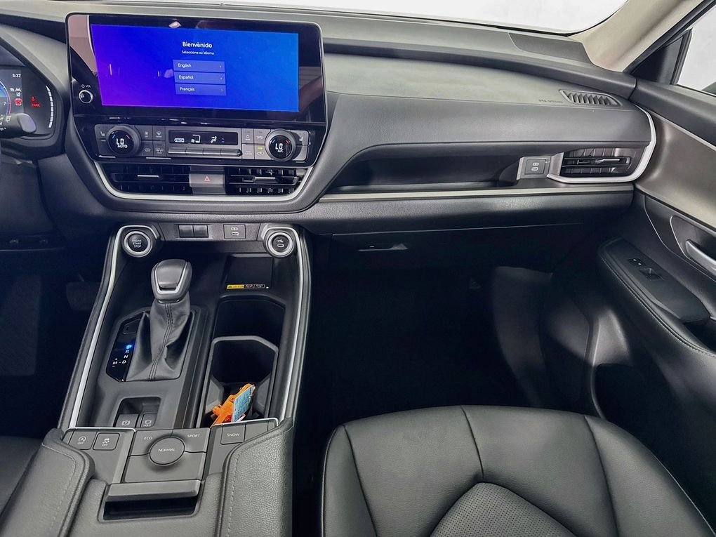 Used 2024  Toyota XLE image 28