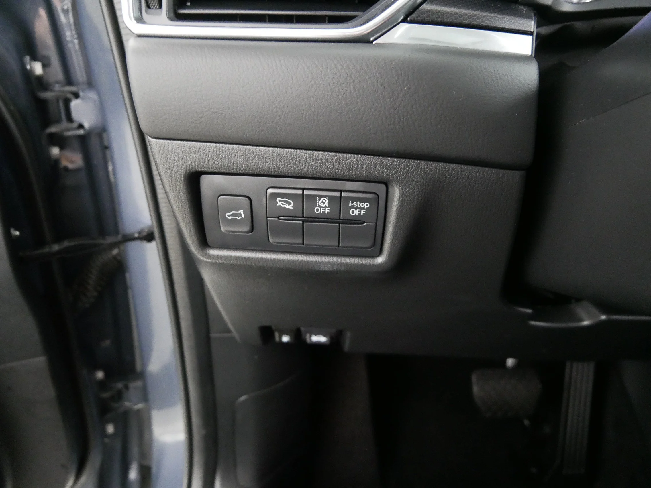 Used 2025 Polymetal Gray Metallic Mazda 2.5 S Carbon Edition image 26