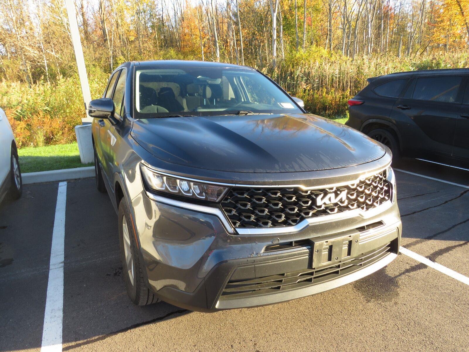 Used 2022 Gravity Gray Kia LX image 2