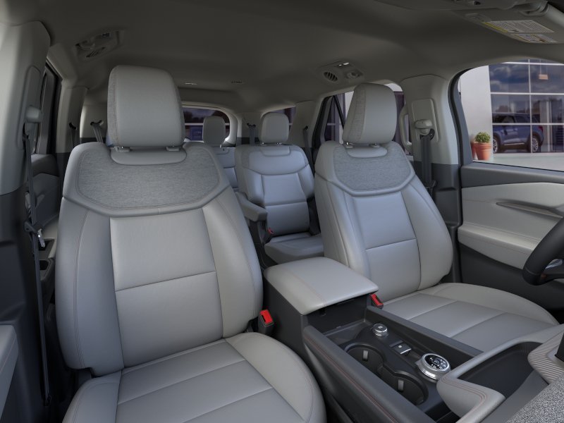 New 2026 Star White Metallic Tri-Coat Ford Active image 10