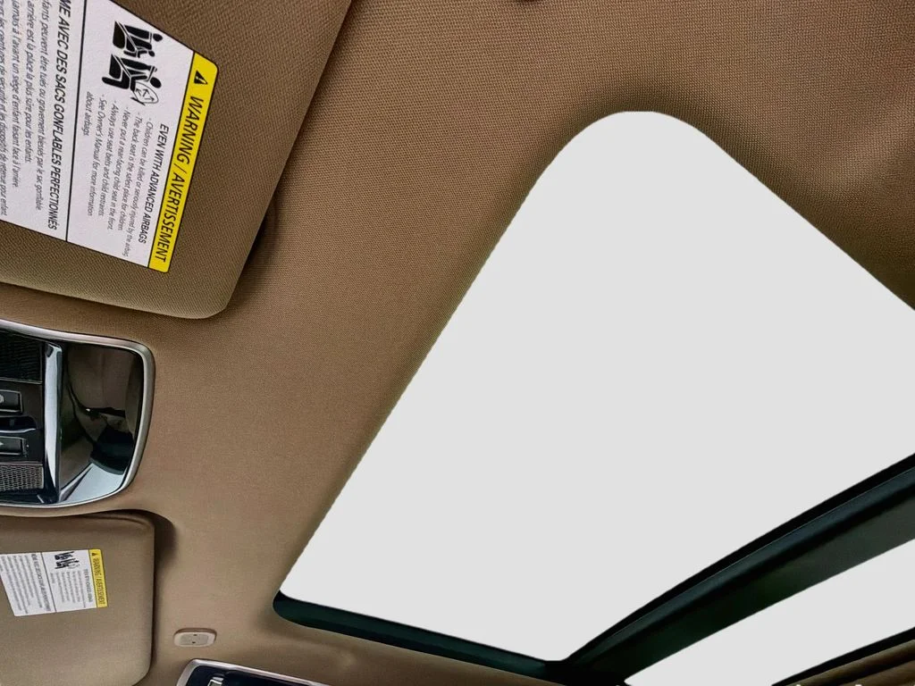 New 2026 Fuji White Land Rover SE image 23