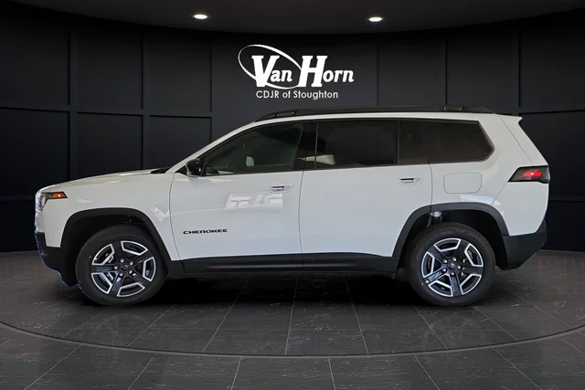 New 2026 Bright White Clear-Coat Exterior Paint Jeep Limited image 4