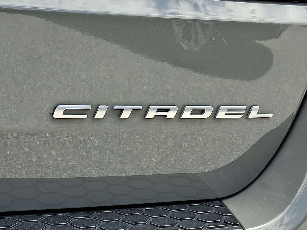 Used 2022 Gray Dodge Citadel image 30