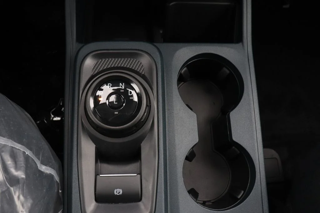New 2026 Carbonized Gray Metallic Ford XLT image 19