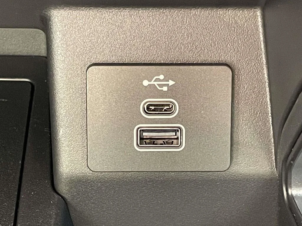 New 2026 Oxford White Ford XLT image 21