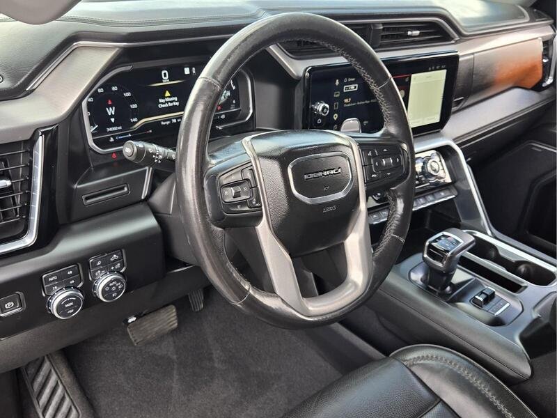 Used 2022 Onyx Black GMC 4WD CREW CAB 147" DENALI image 12