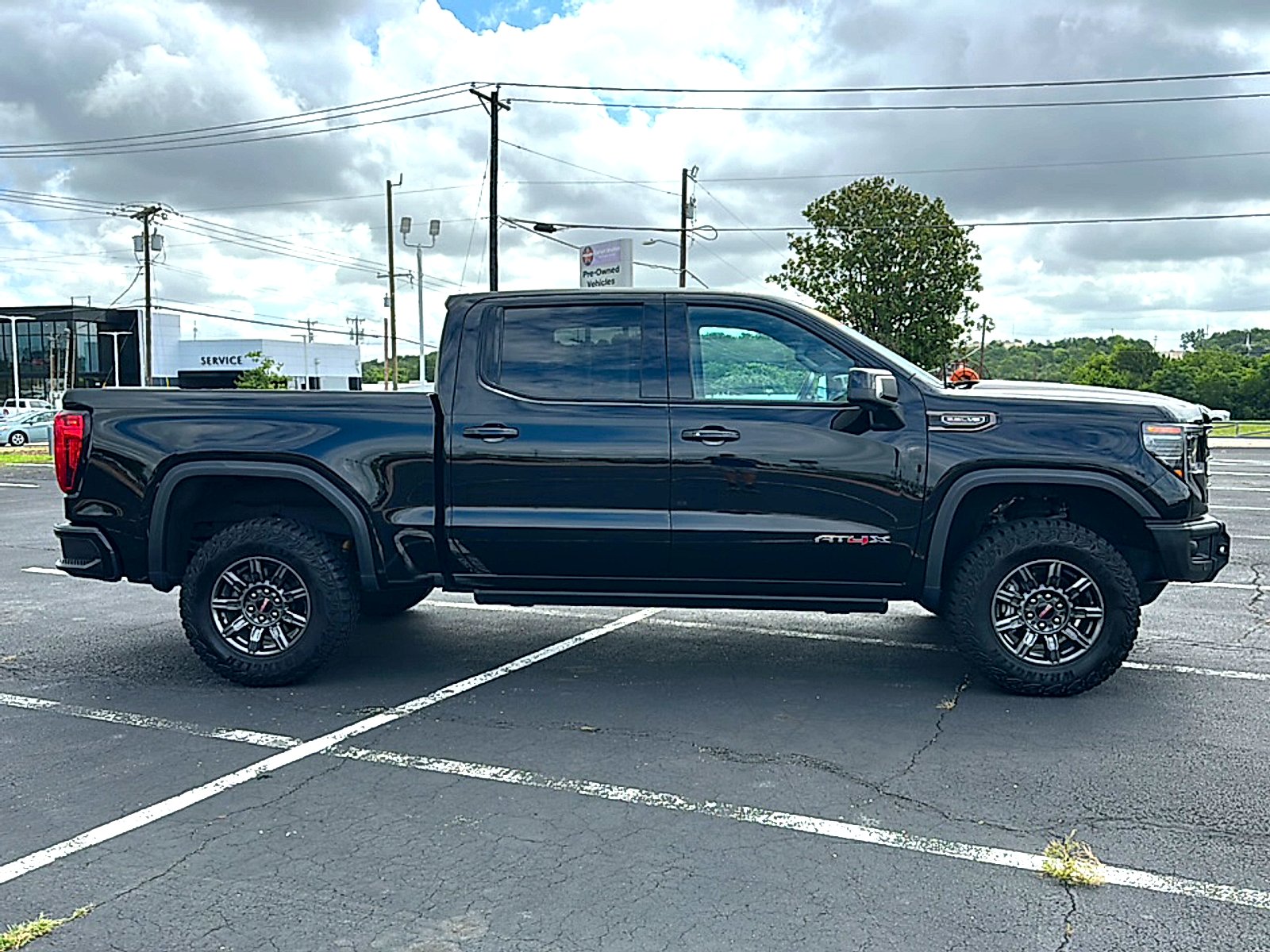 Used 2024 Onyx Black GMC AT4X image 9