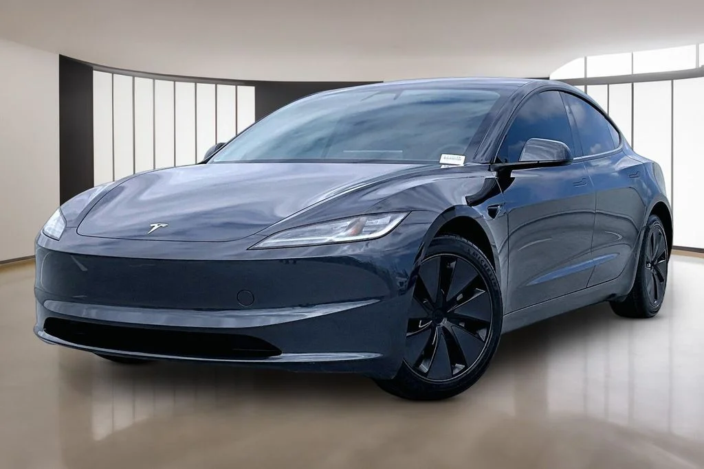 2025 Tesla Model 3 Long Range's photo