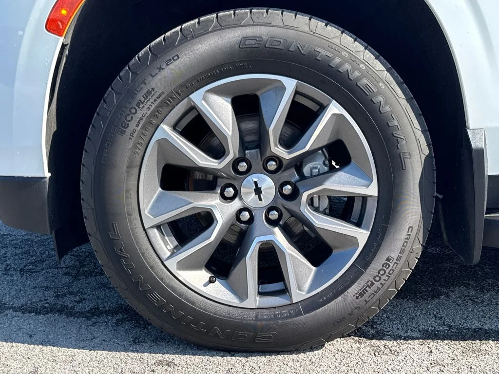 Used 2022 Summit White Chevrolet LT image 18