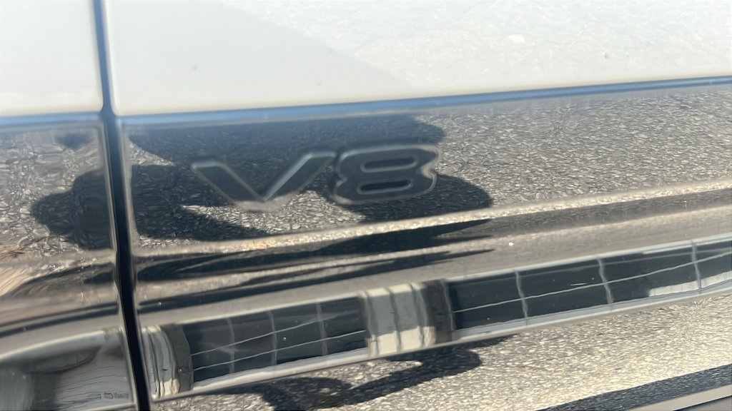 New 2026 White Land Rover V8 image 14