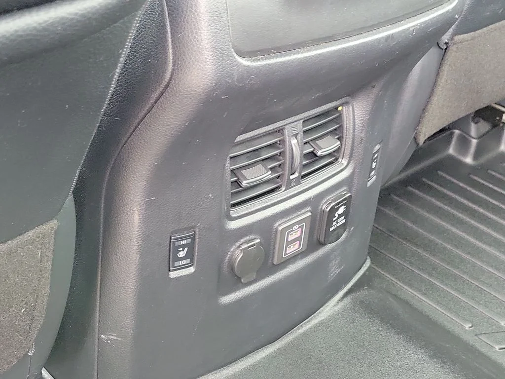 2021 Nissan Titan PRO-4X - Photo 25