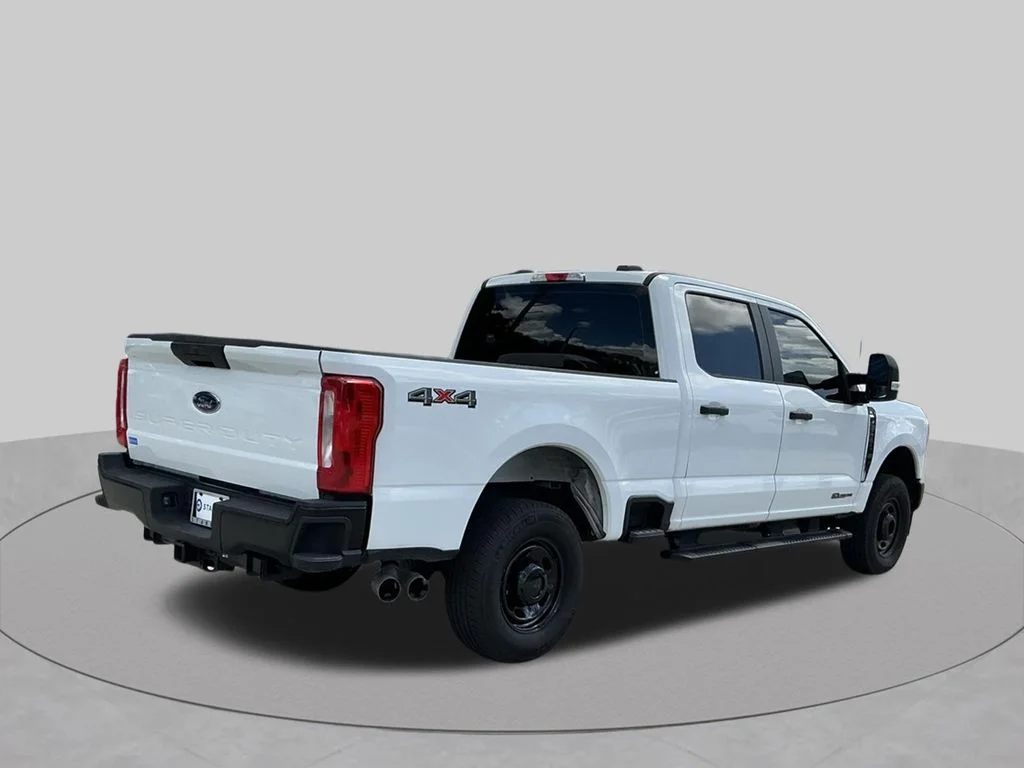 Used 2026 White Ford XL image 10