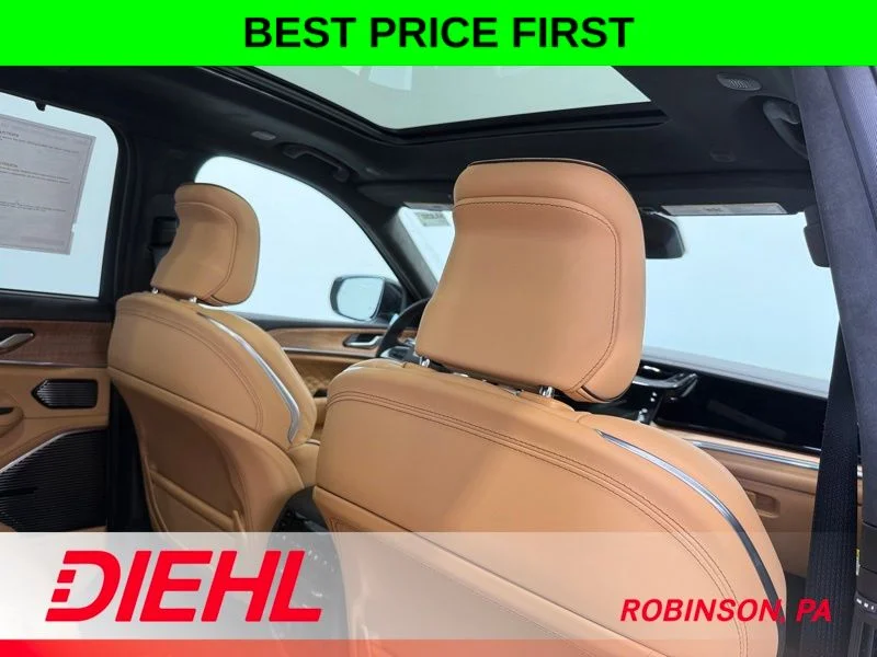 New 2026 Bright White Clear-Coat Exterior Paint Jeep Summit image 13