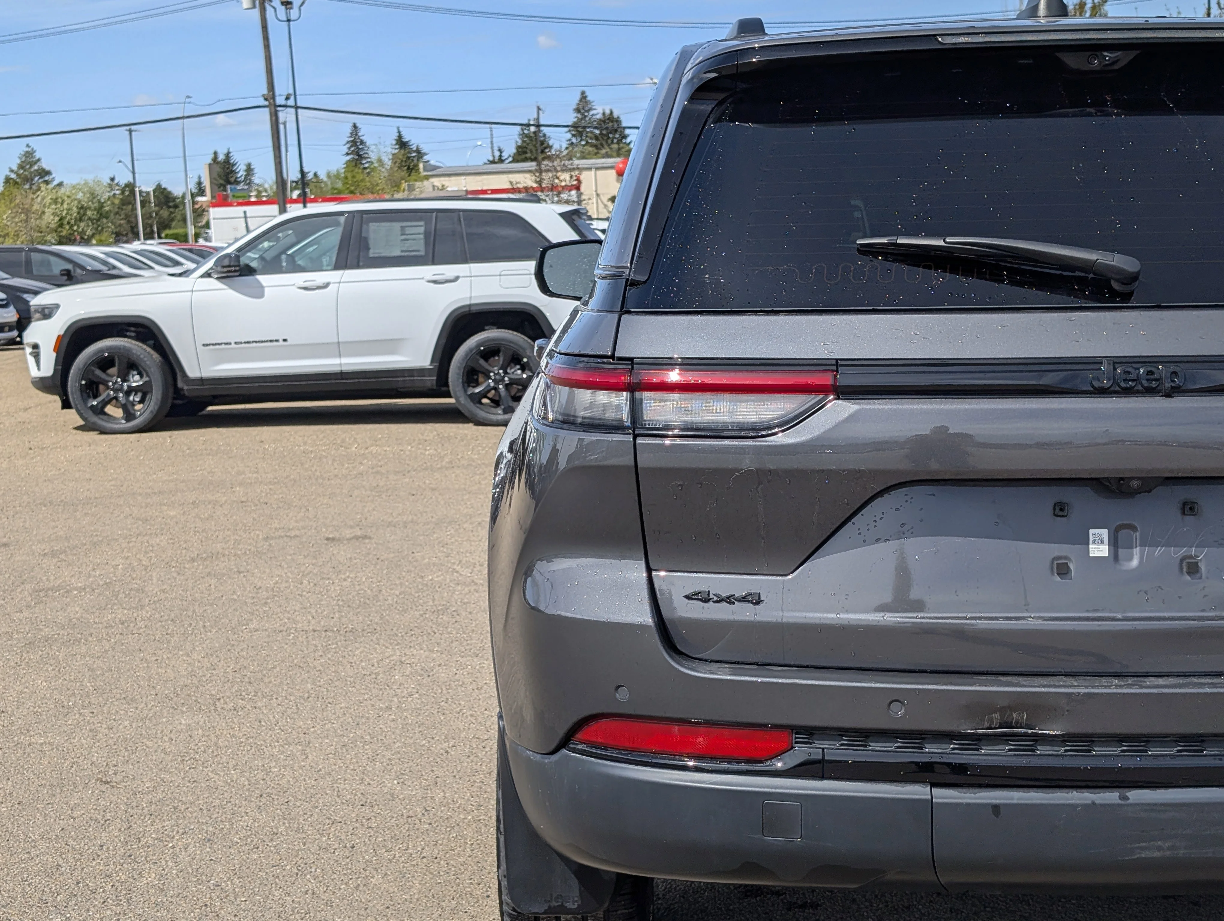 Used 2025 Baltic Grey Metallic Jeep Limited image 13