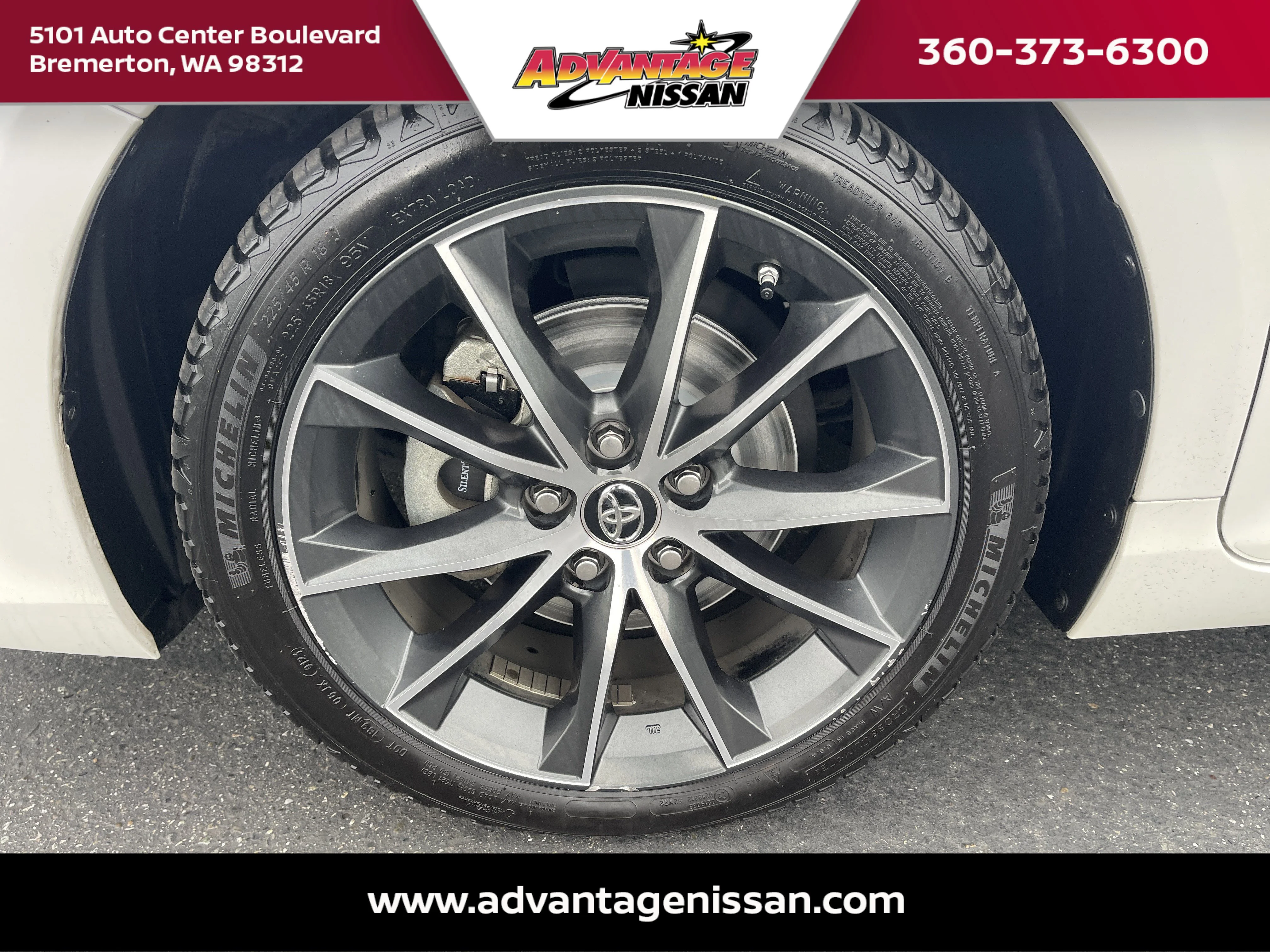 Used 2015 Blizzard Pearl Toyota XSE image 9
