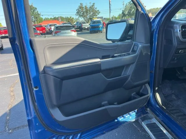 Used 2024 Blue Ford XLT image 4