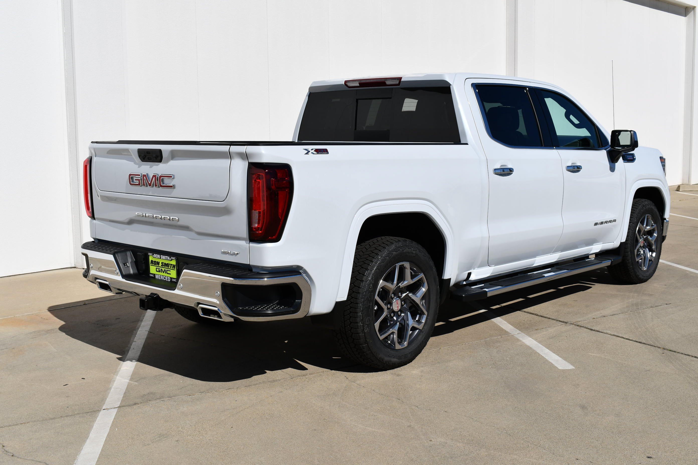 New 2026 Glacier White Tricoat GMC SLT image 7