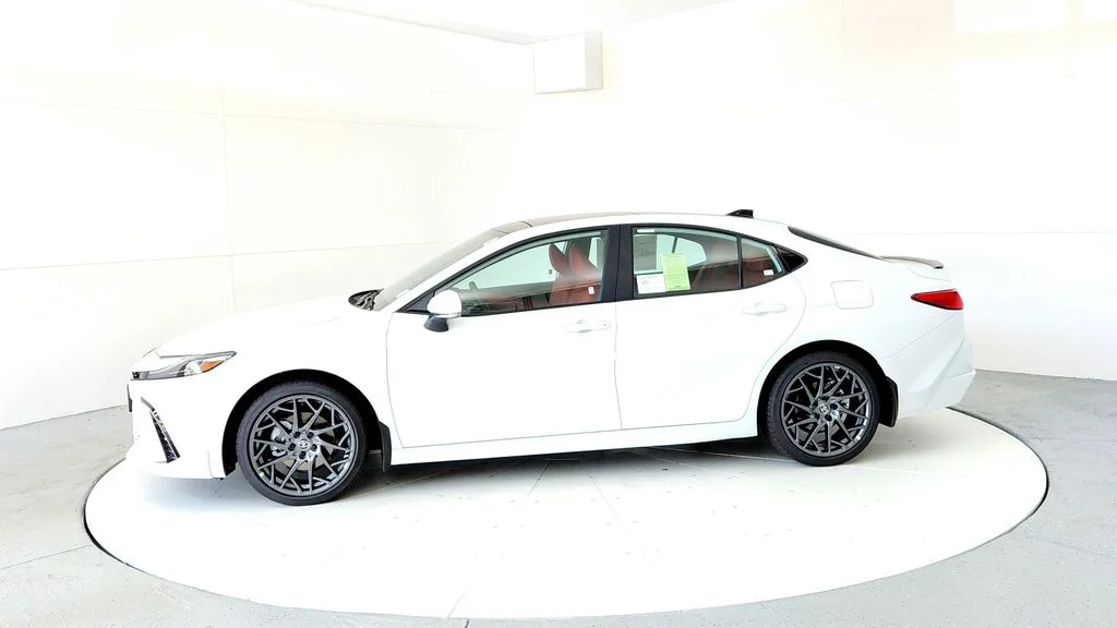 New 2026 Wind Chill Pearl Toyota XSE image 3
