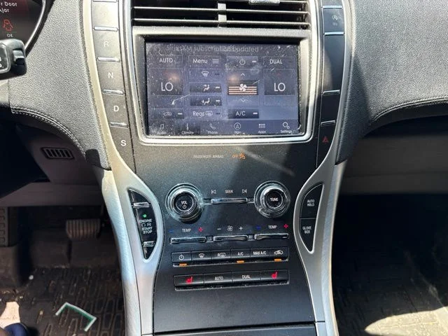 Used 2020 Red Lincoln Standard image 16
