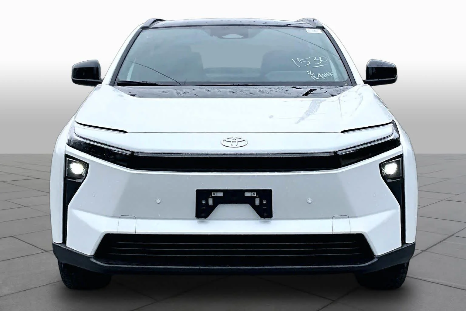 New 2026 Wind Chill Pearl Toyota XLE image 3
