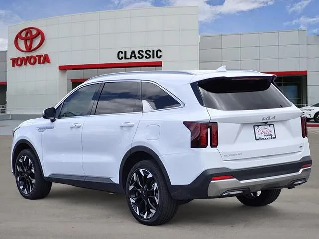 Used 2026 Glacial White Pearl Kia EX image 4
