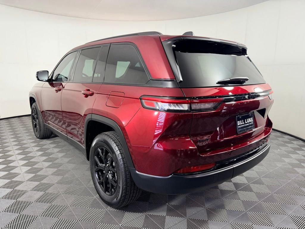 Certified Used 2025 Red Jeep Altitude image 9