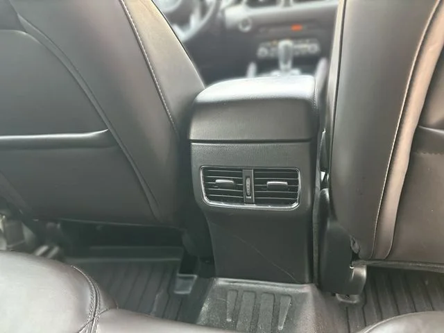 Used 2020 White Mazda Signature image 25