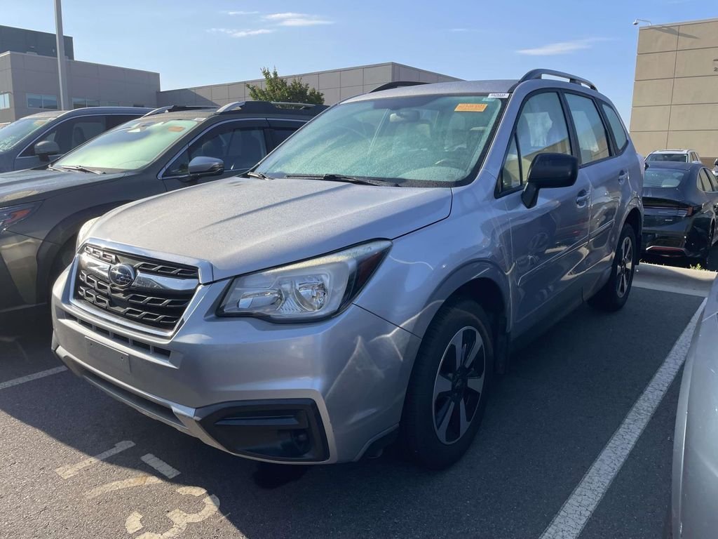 Used 2018 Ice Silver Metallic Subaru 2.5i (CVT) image 2