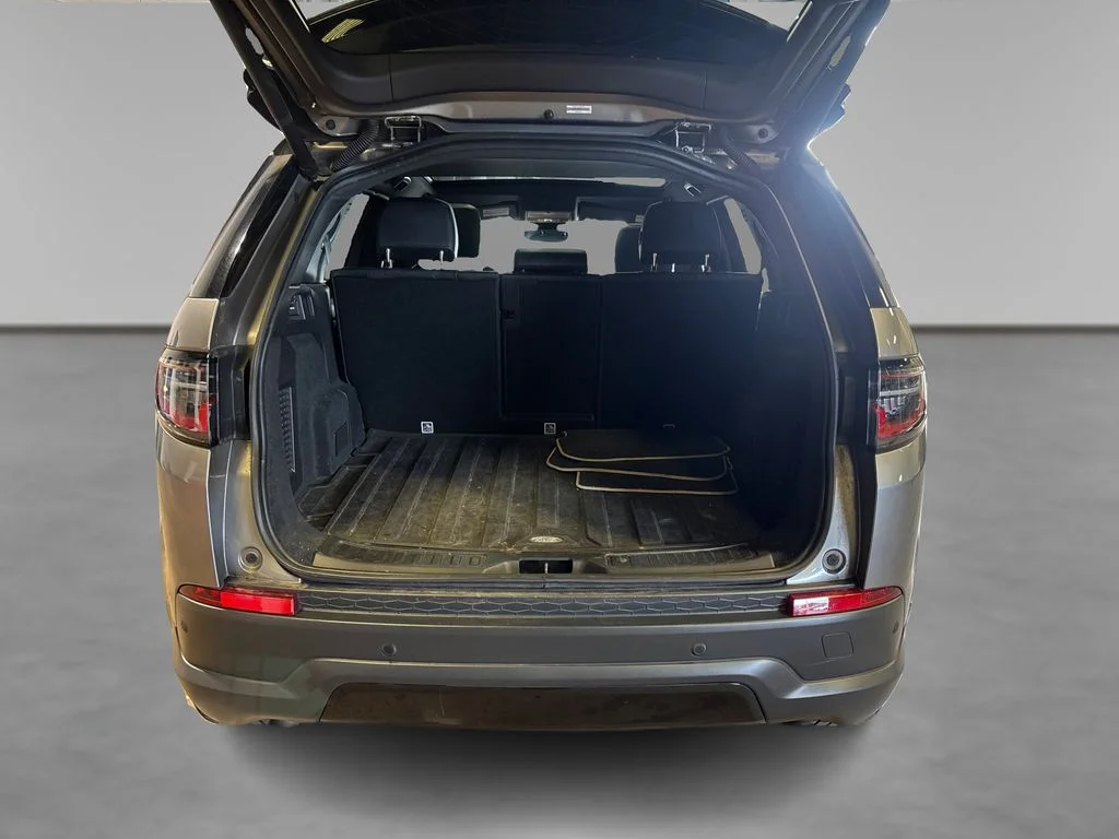Used 2020 Eiger Grey Land Rover SE image 11