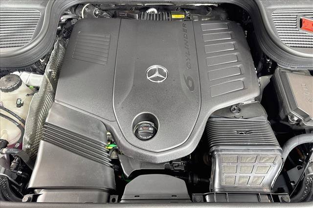 New 2026 MANUFAKTUR Moonlight White Metallic Mercedes-Benz GLS 450 image 58