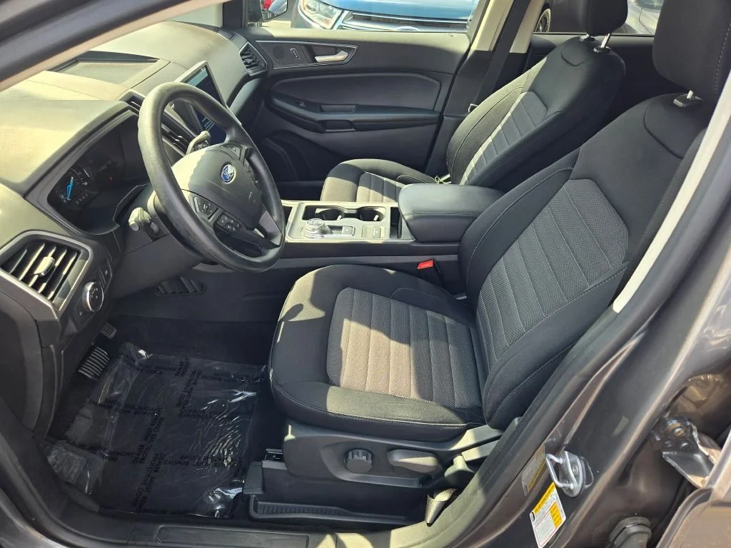Used 2022 Gray Metallic Ford SE image 19