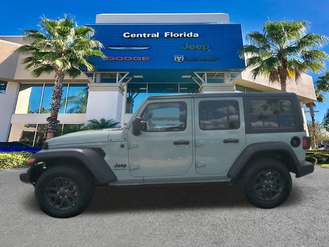 Certified Used 2024  Jeep Sport S image 8
