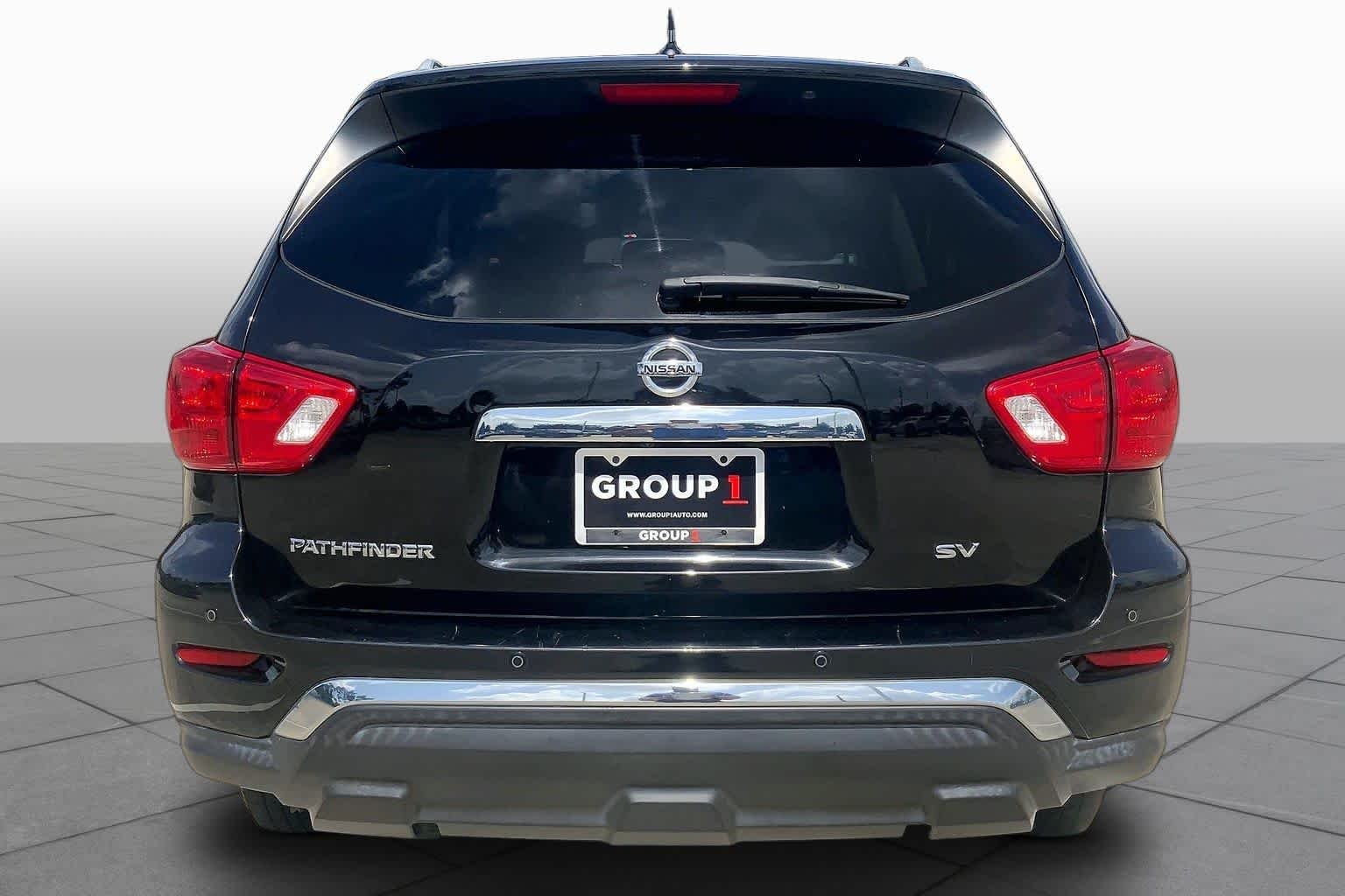 Used 2017 Magnetic Black Metallic Nissan SV image 5