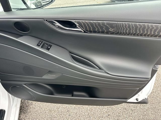 New 2026 White Genesis 3.5T image 19