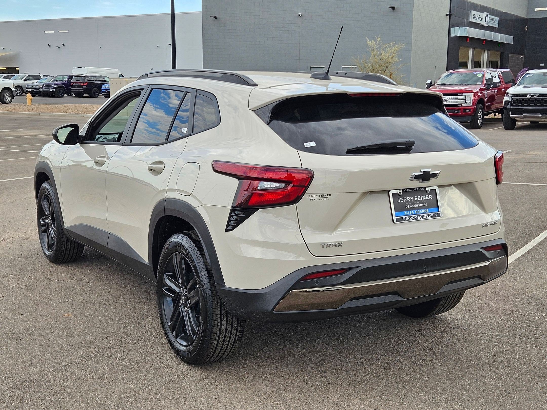 2026 Chevrolet Trax Activ - Photo 13