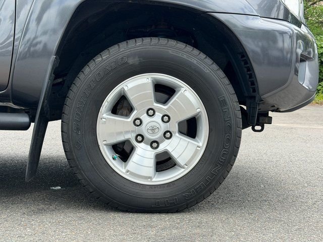 Used 2014 Gray Toyota Base image 14